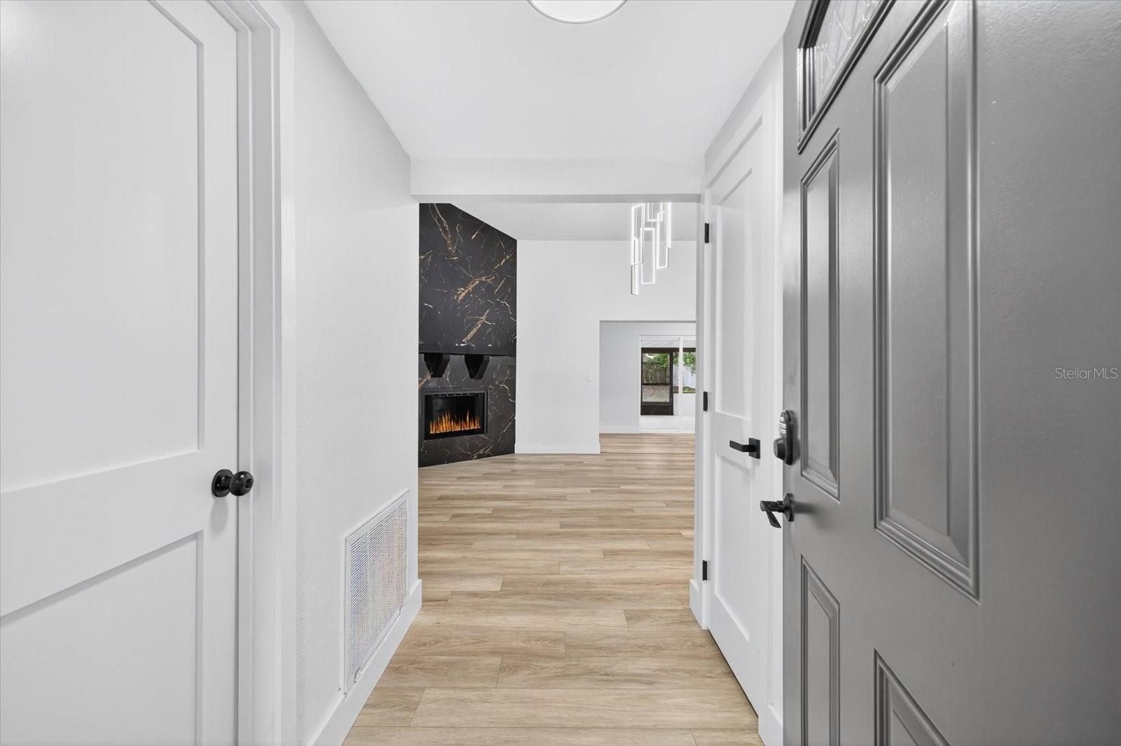 Image 5 of 52 For 7905 Timberlane West Drive