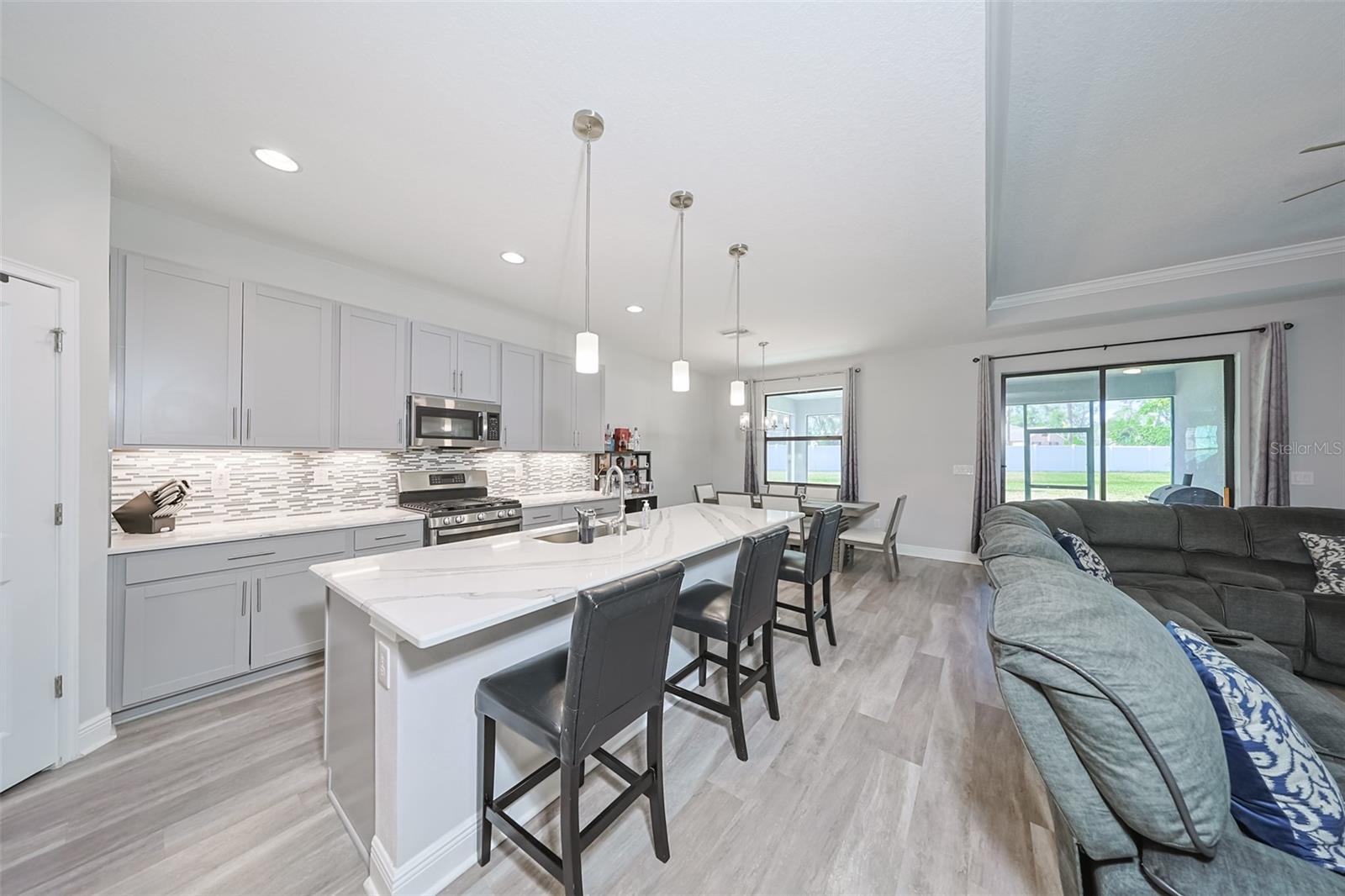 Image 14 of 47 For 130 Azul Drive