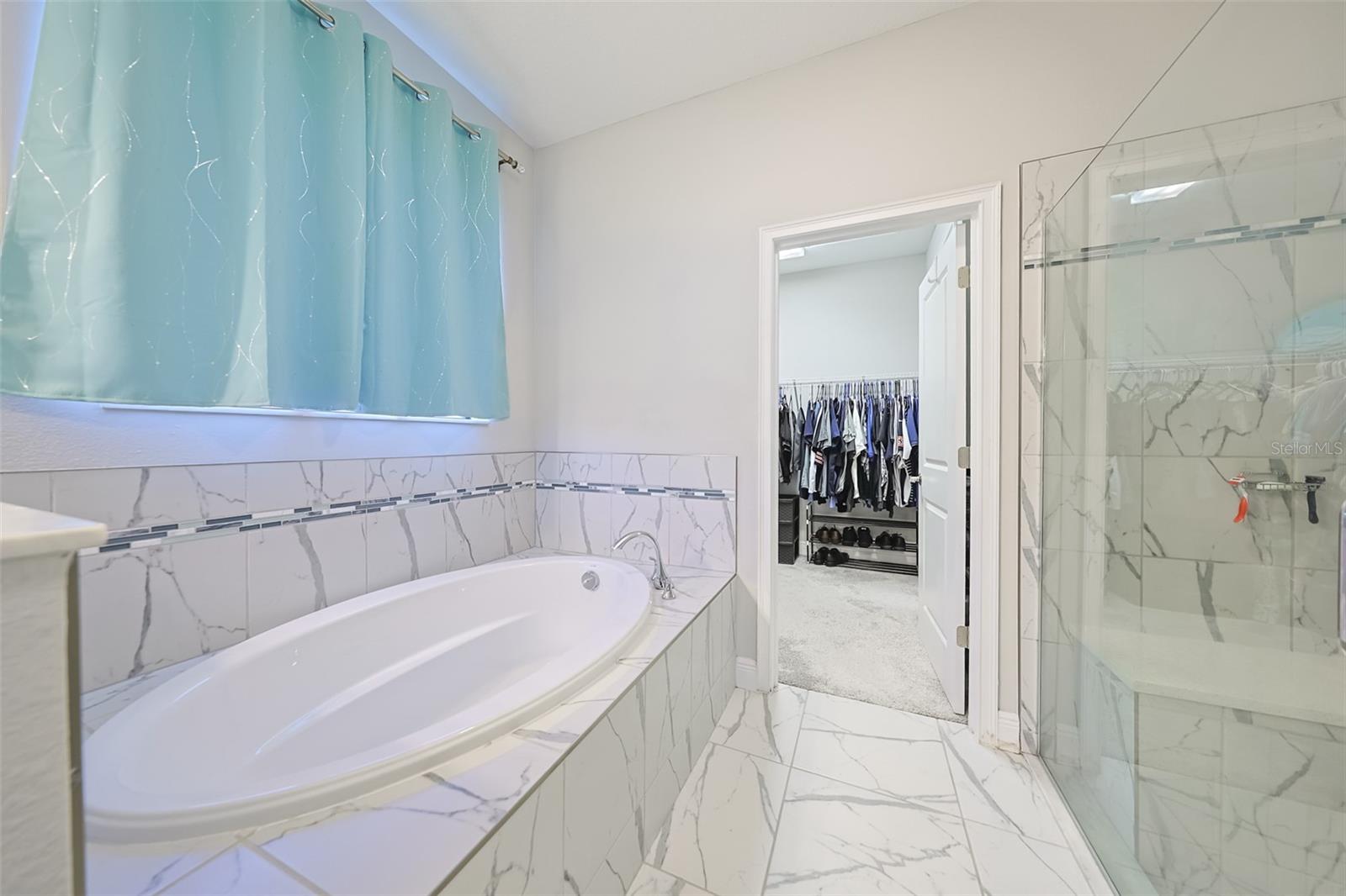 Image 23 of 47 For 130 Azul Drive