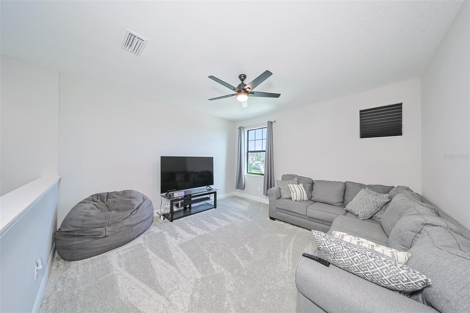 Image 26 of 47 For 130 Azul Drive