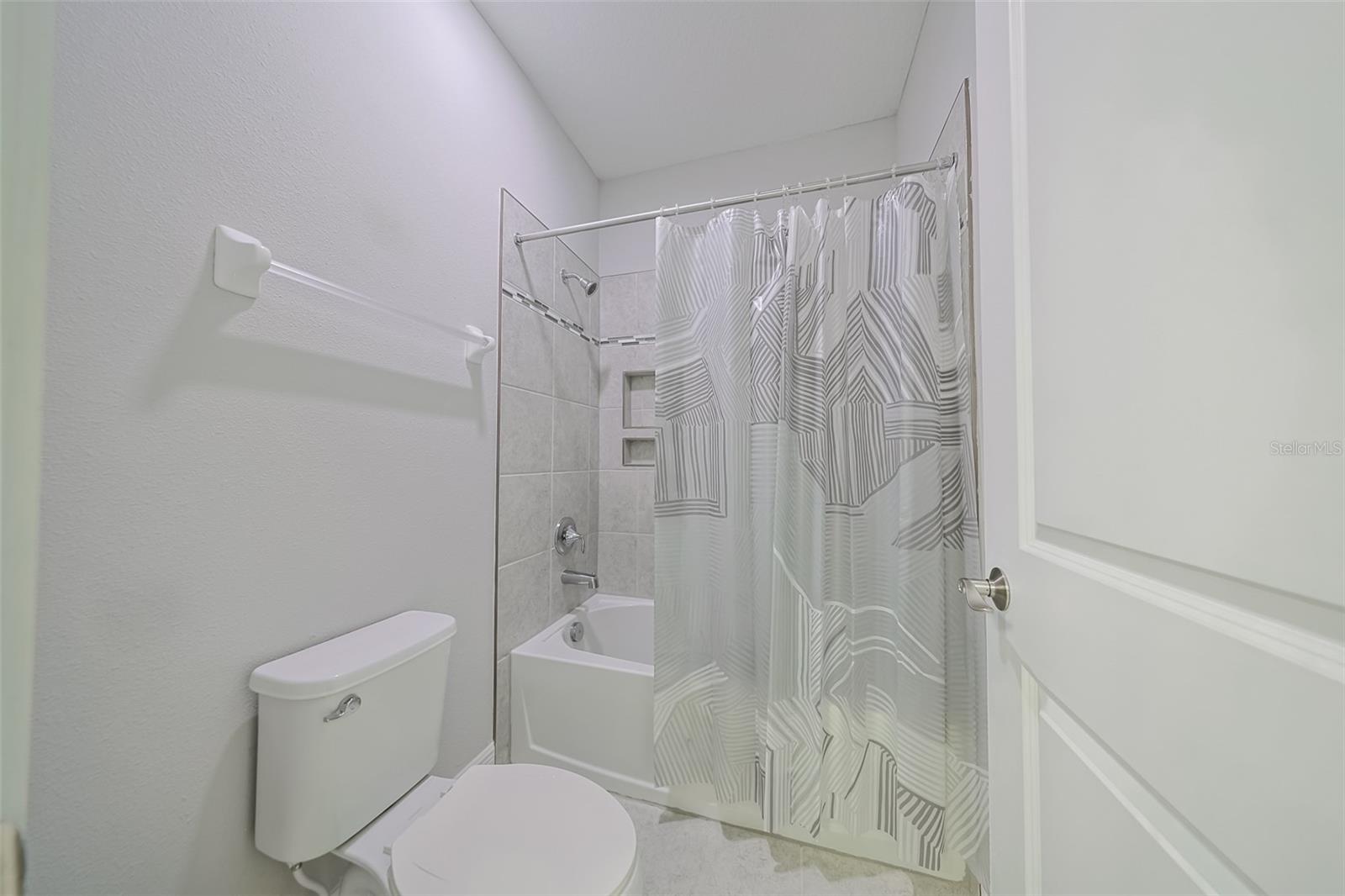 Image 30 of 47 For 130 Azul Drive