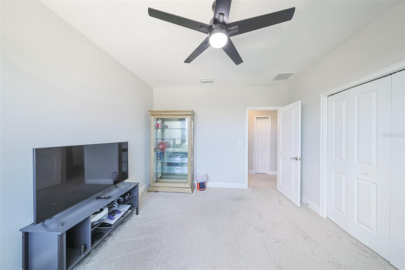 Image 37 of 47 For 130 Azul Drive