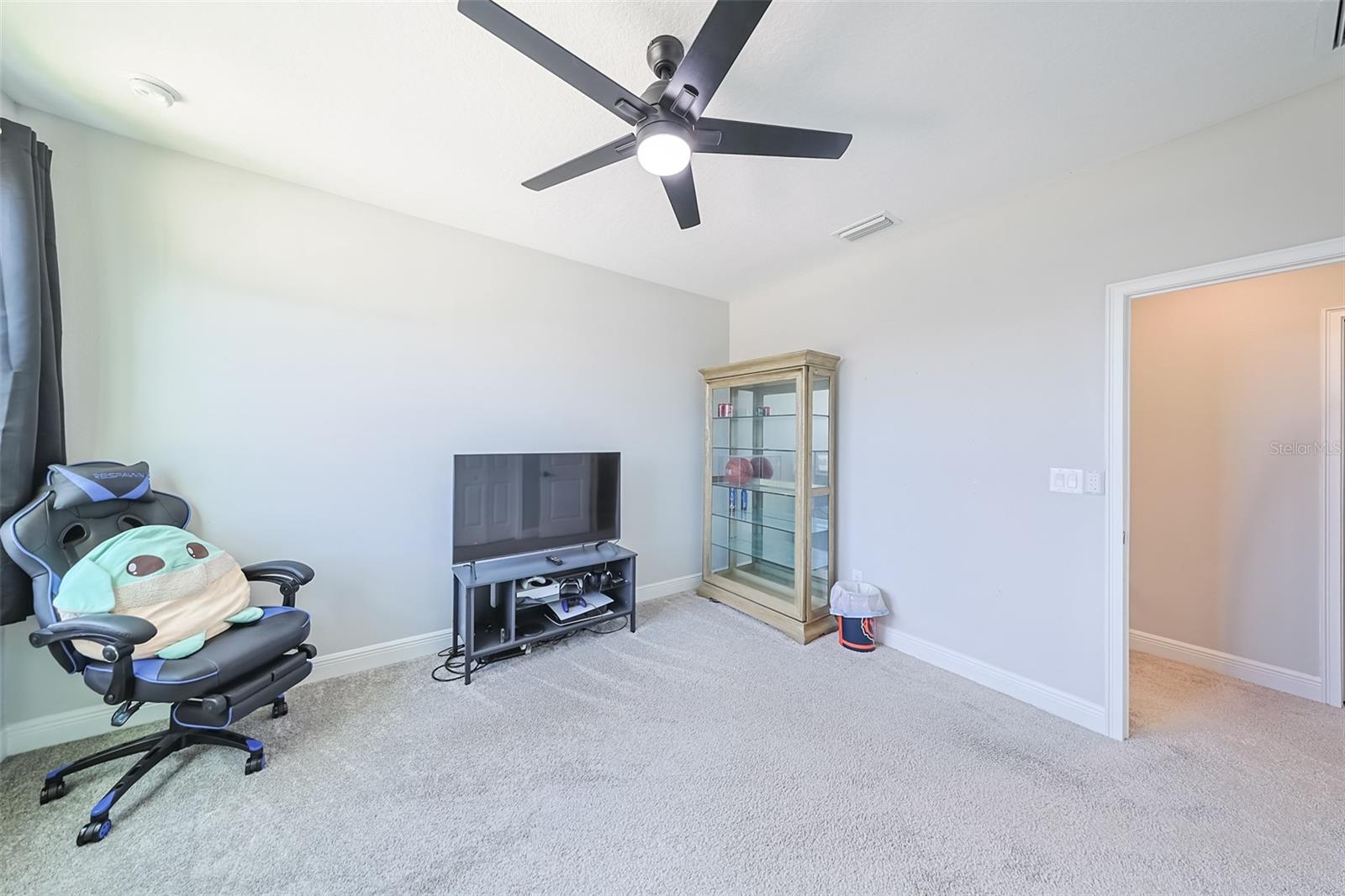 Image 38 of 47 For 130 Azul Drive