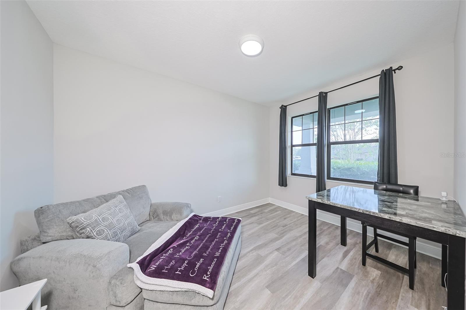 Image 7 of 47 For 130 Azul Drive