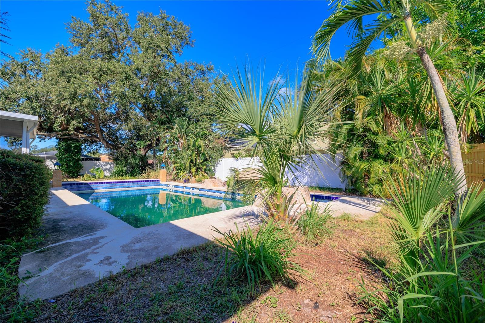 Image 17 of 63 For 8231 36th Avenue N