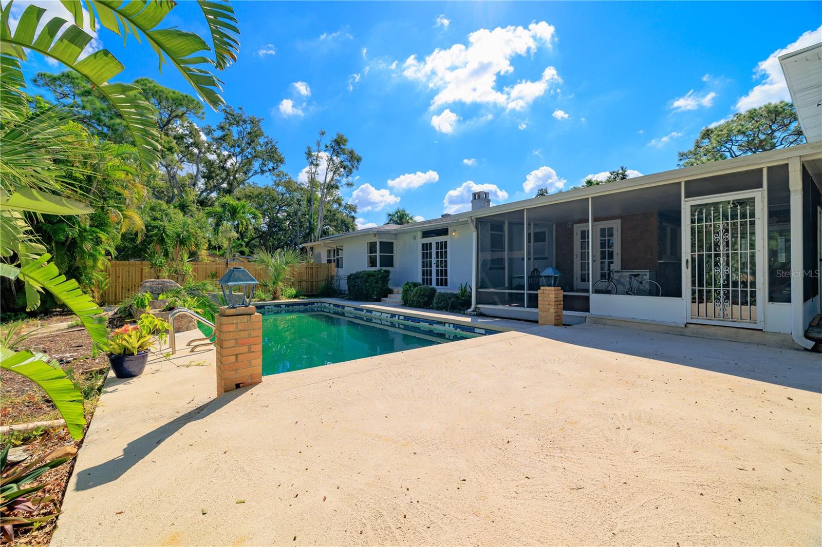 Image 18 of 63 For 8231 36th Avenue N