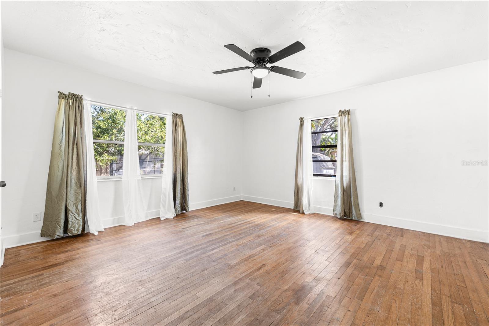 Image 28 of 63 For 8231 36th Avenue N