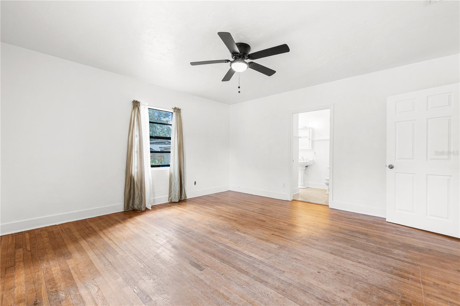 Image 30 of 63 For 8231 36th Avenue N