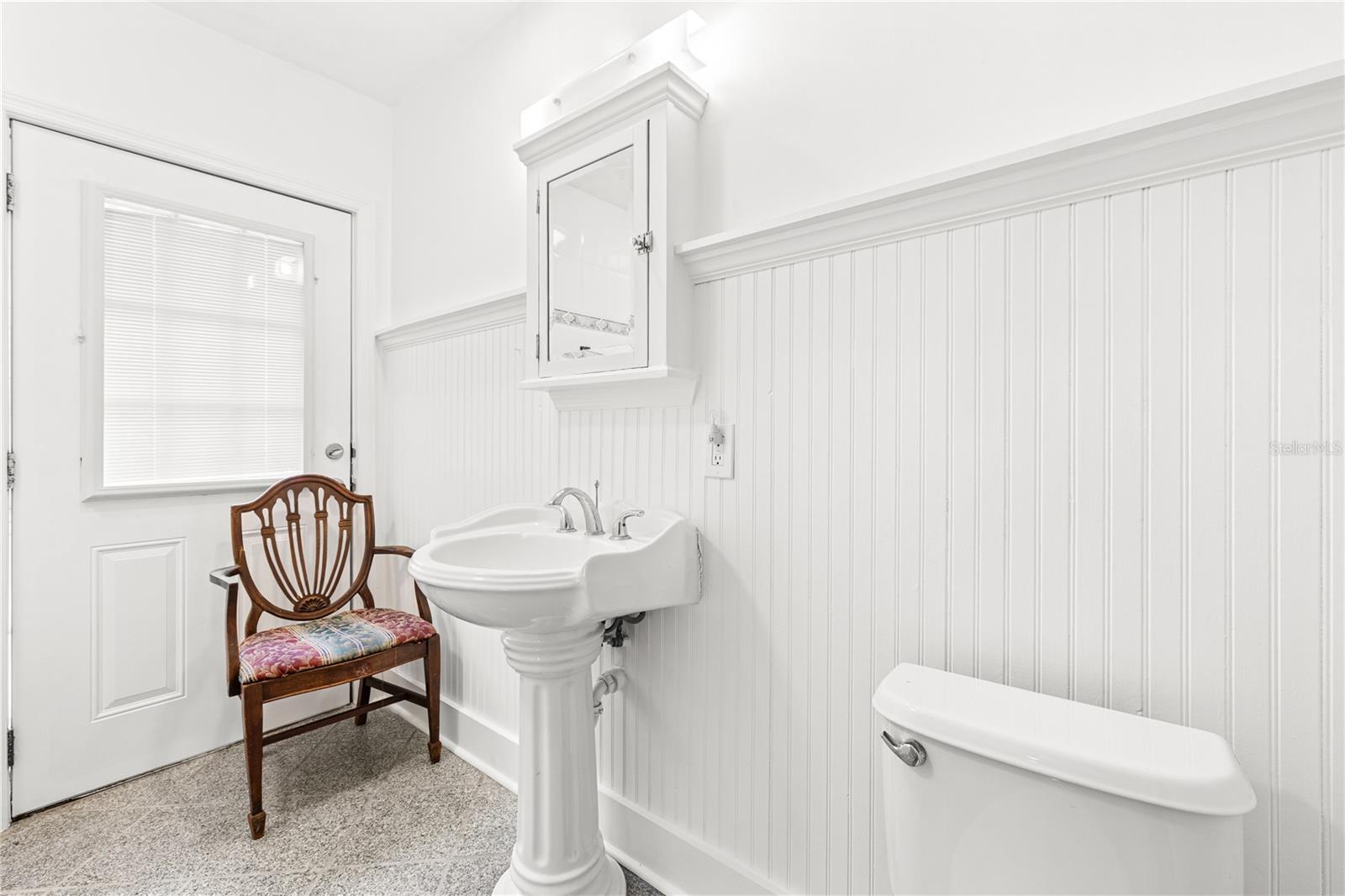 Image 31 of 63 For 8231 36th Avenue N