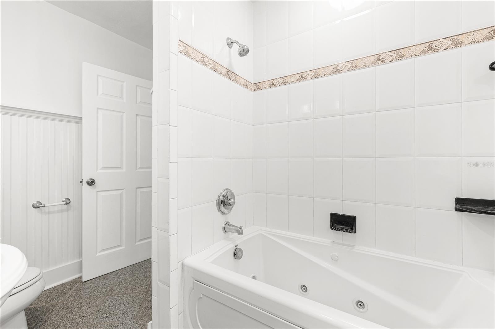 Image 32 of 63 For 8231 36th Avenue N