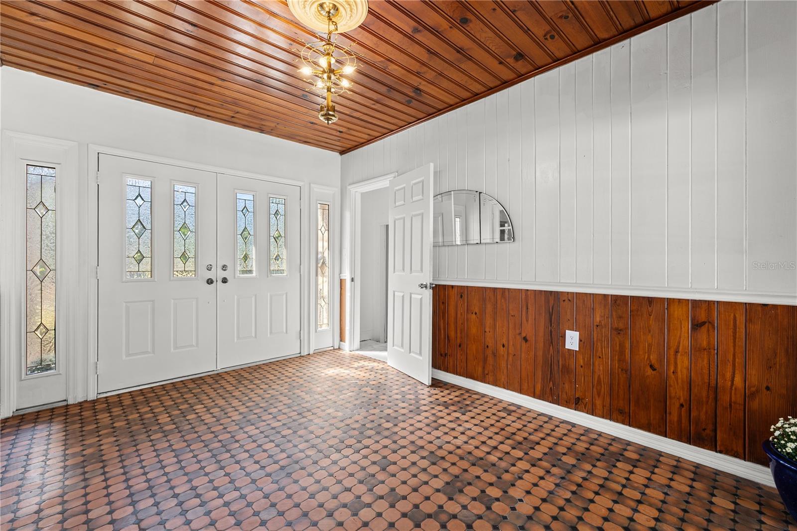 Image 33 of 63 For 8231 36th Avenue N