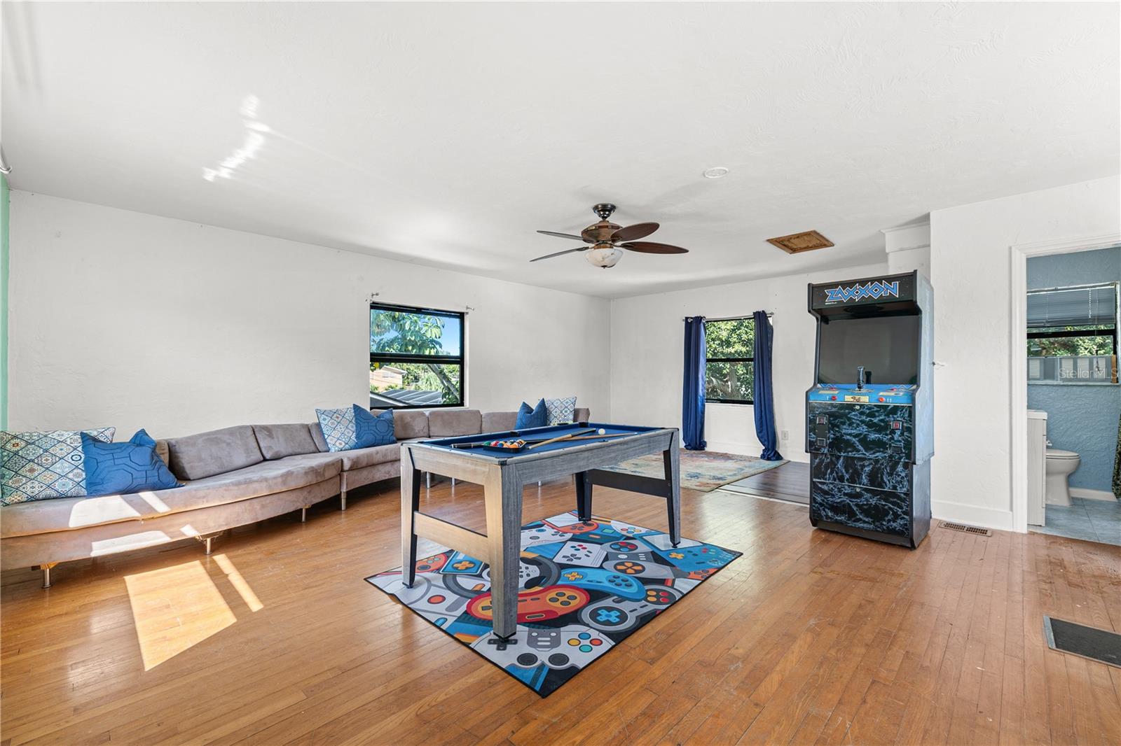 Image 35 of 63 For 8231 36th Avenue N