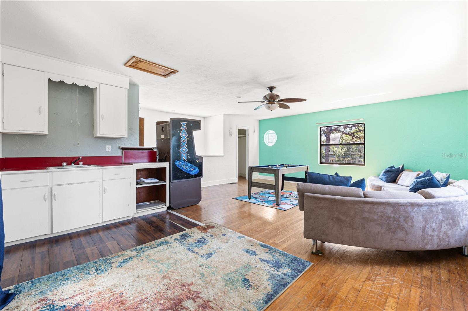 Image 36 of 63 For 8231 36th Avenue N