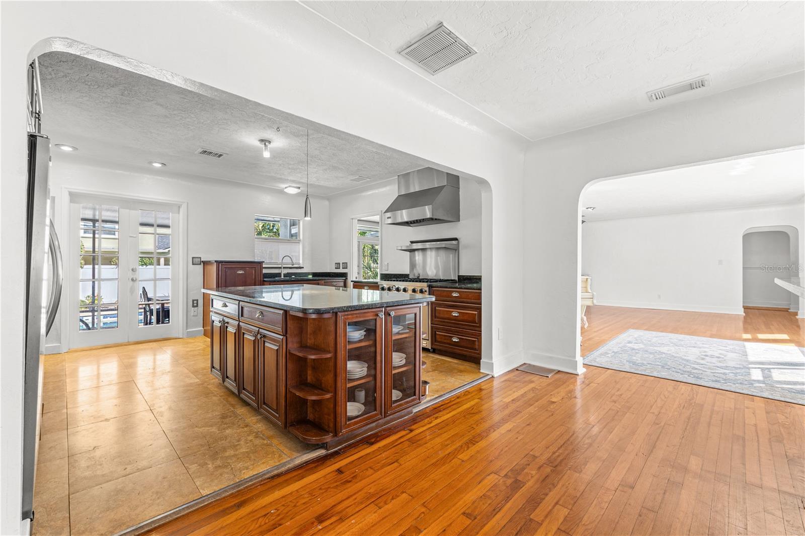 Image 7 of 63 For 8231 36th Avenue N