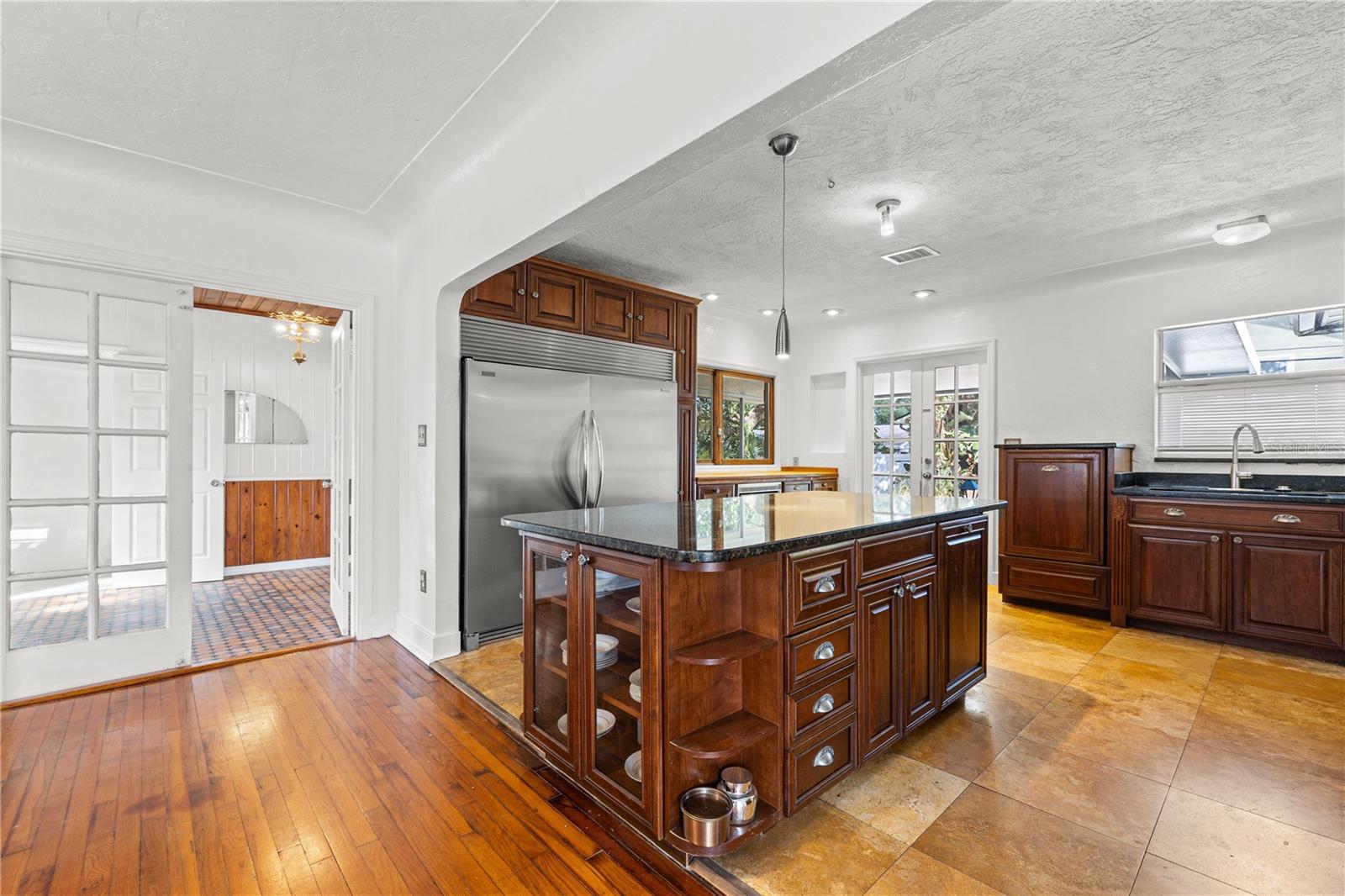 Image 8 of 63 For 8231 36th Avenue N