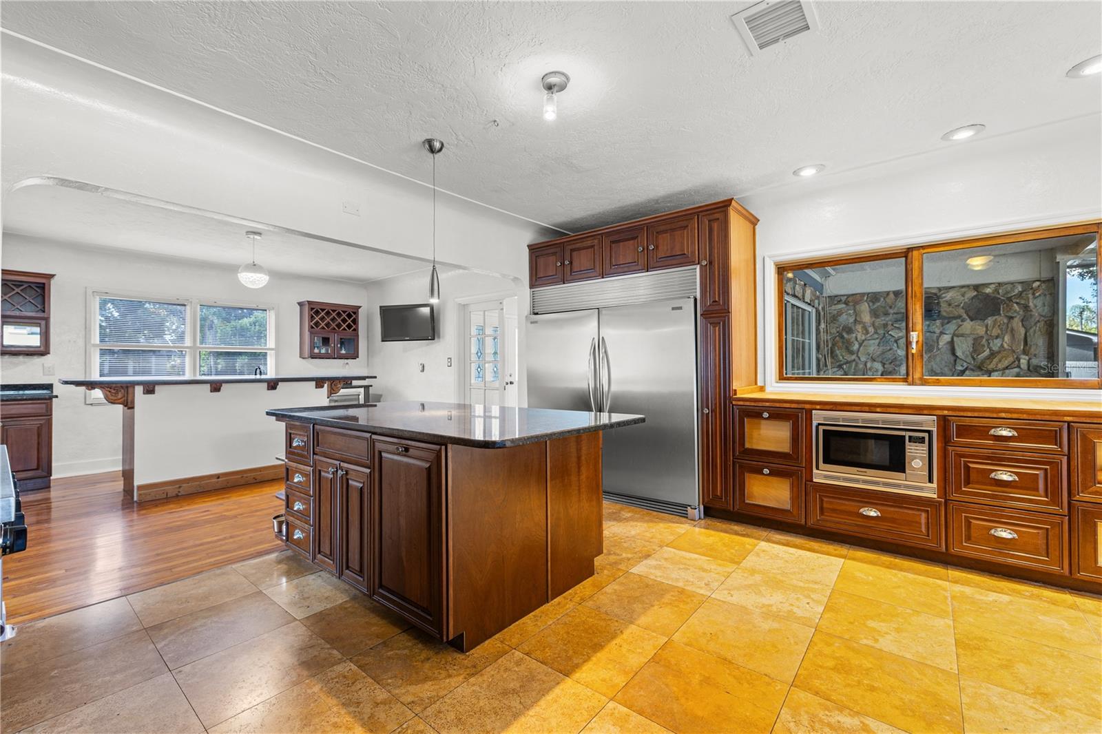 Image 9 of 63 For 8231 36th Avenue N