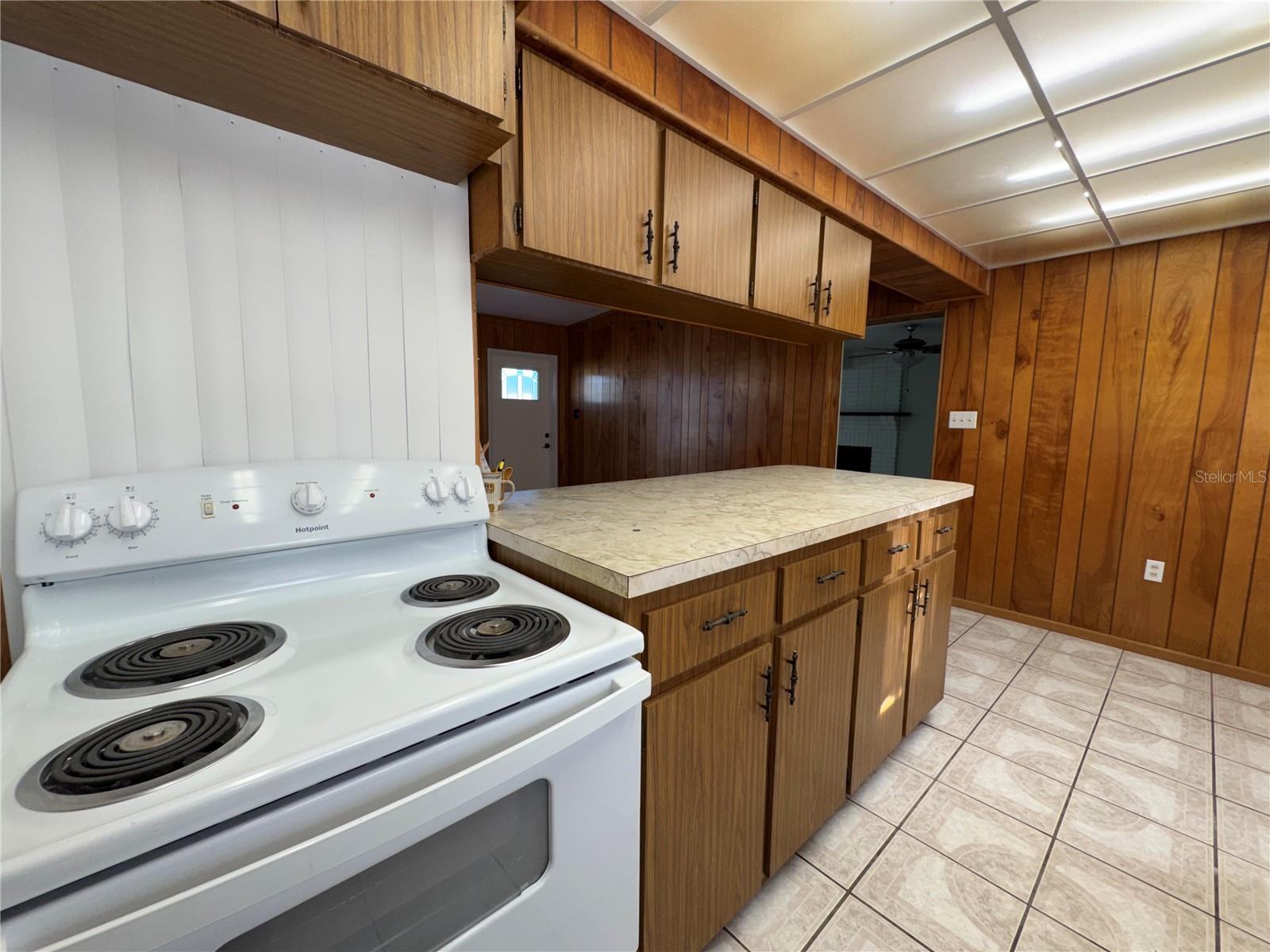 Image 22 of 29 For 6004 Hale Avenue