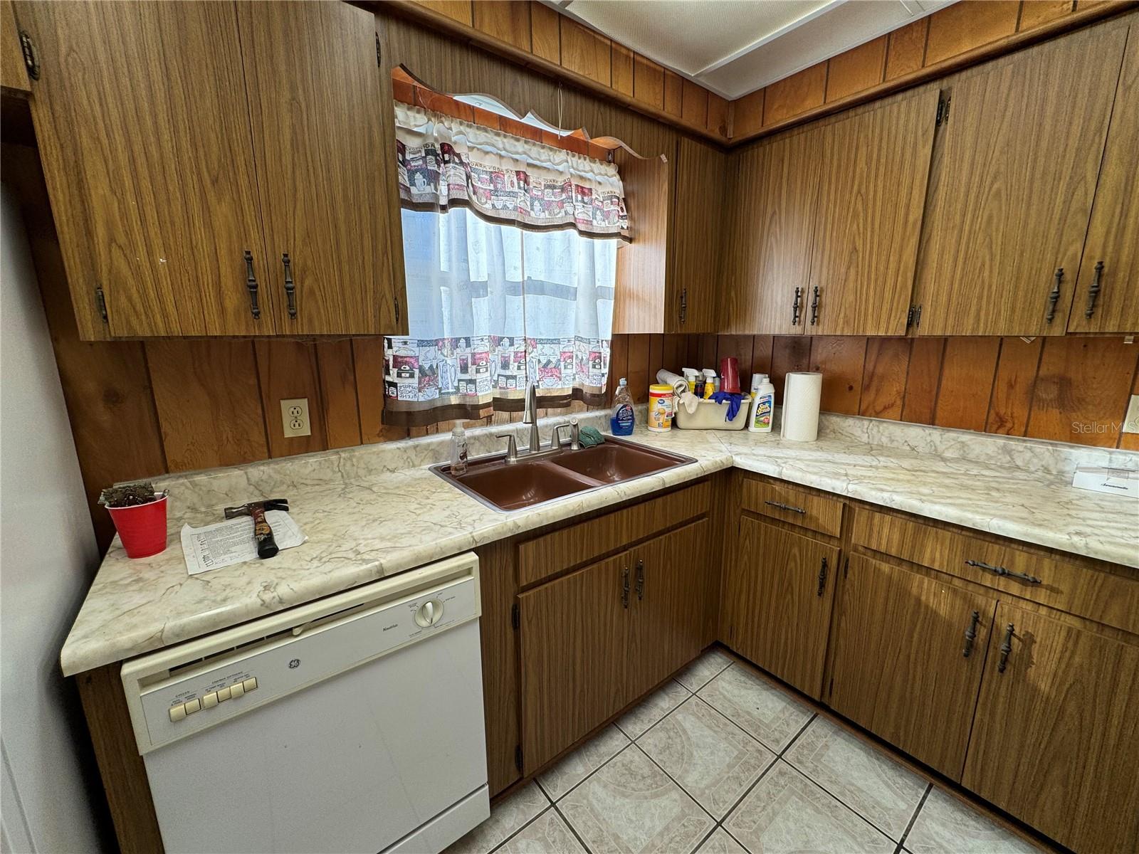 Image 23 of 29 For 6004 Hale Avenue