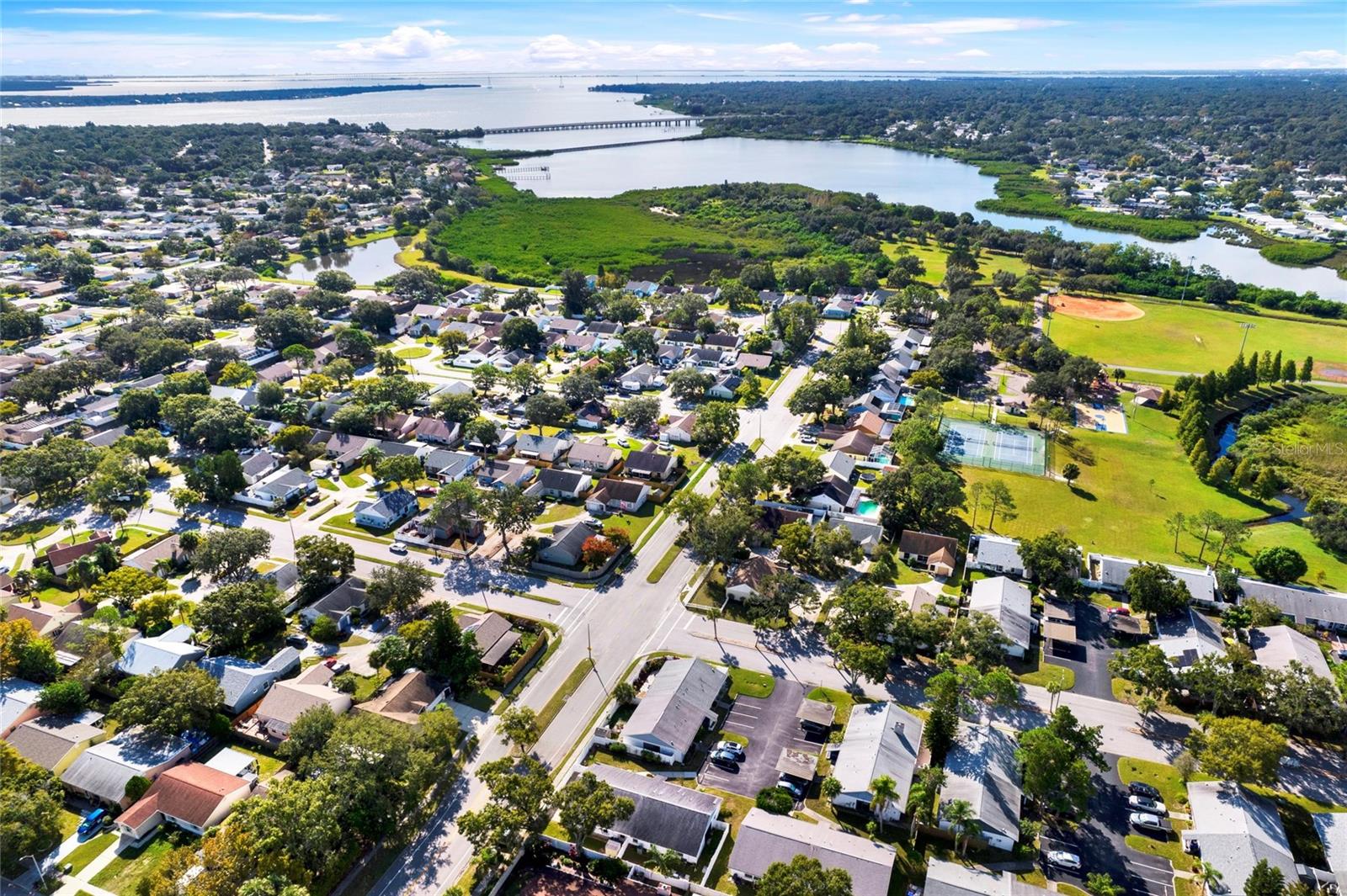 Image 26 of 28 For 2004 Sheffield Court