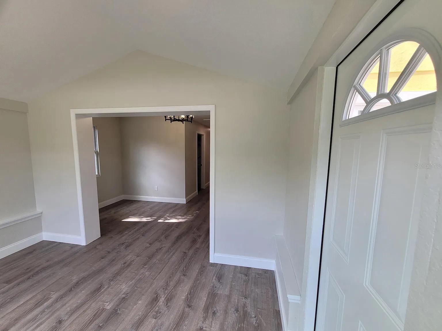 Image 6 of 15 For 2546 50th Avenue N