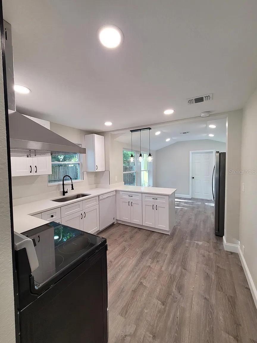 Image 7 of 15 For 2546 50th Avenue N