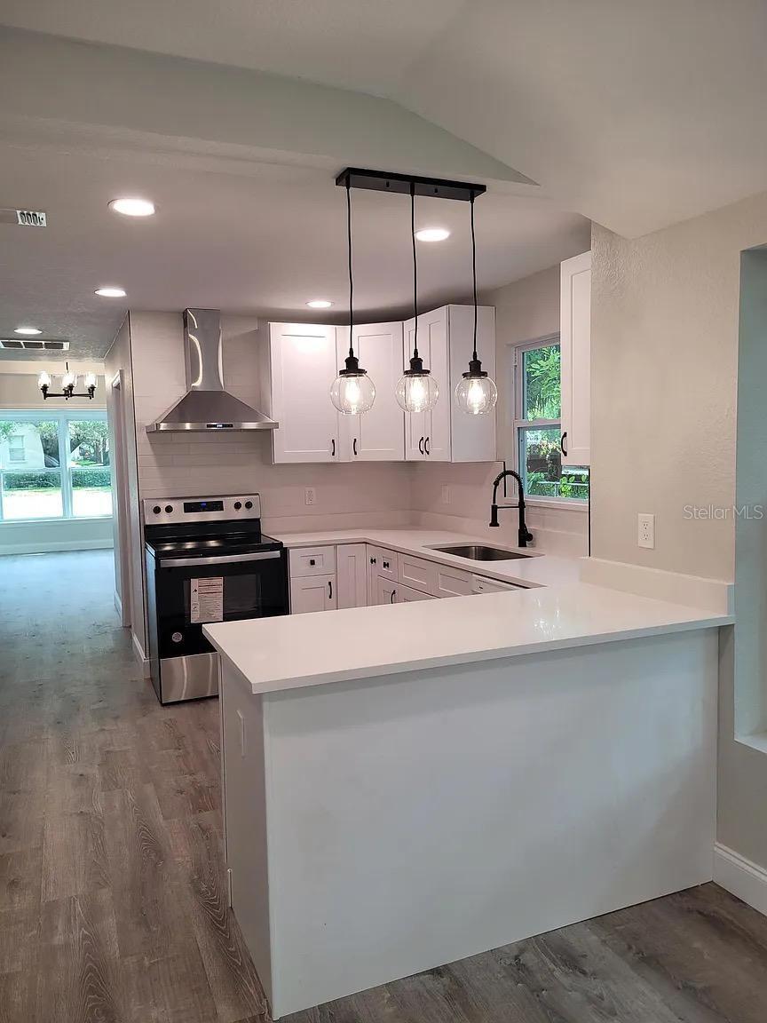 Image 8 of 15 For 2546 50th Avenue N