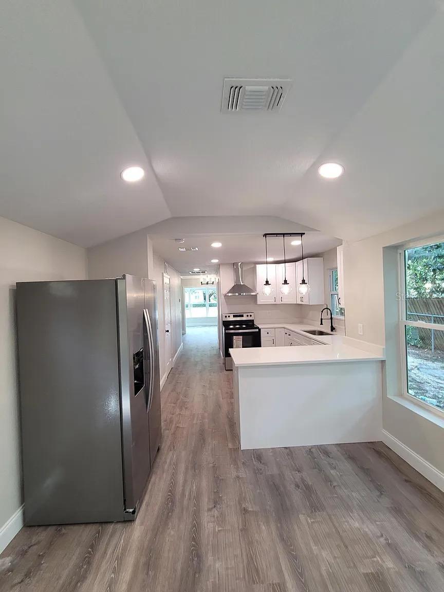 Image 9 of 15 For 2546 50th Avenue N