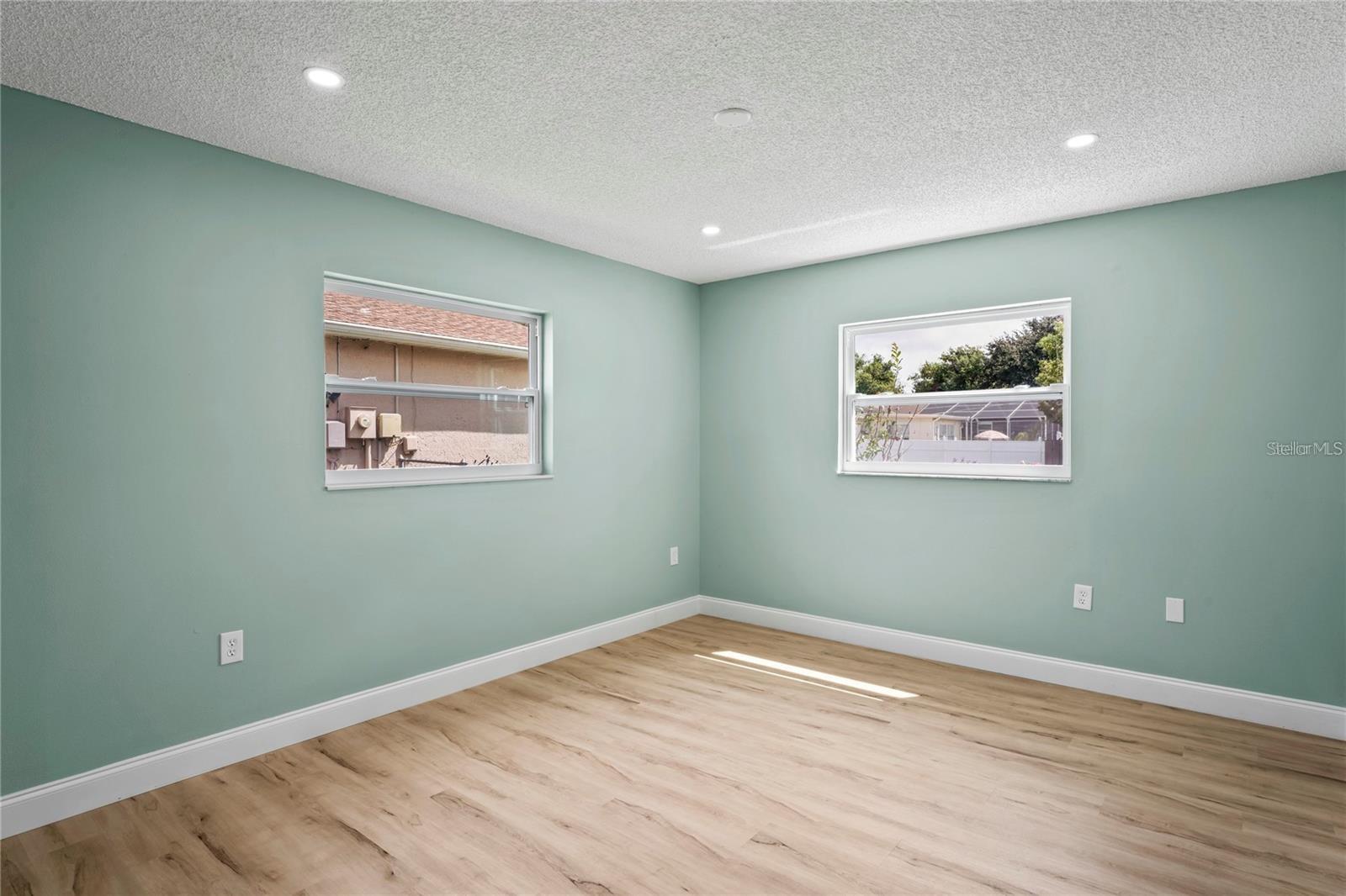 Image 13 of 25 For 7843 Crosier Court