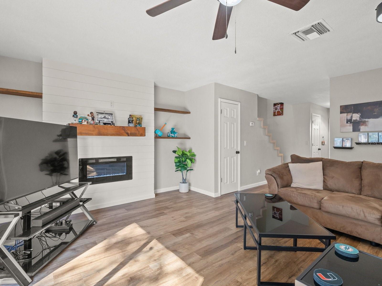 Image 10 of 30 For 1722 Mill Run Circle