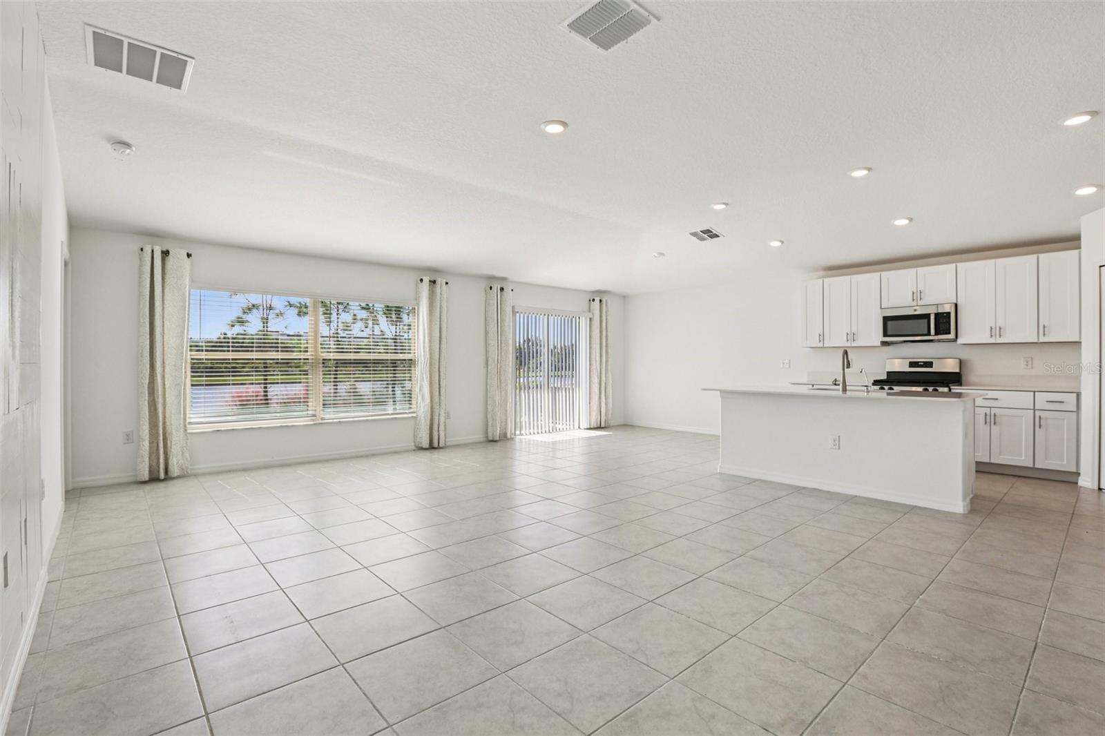 Image 6 of 49 For 10441 Alder Green Drive