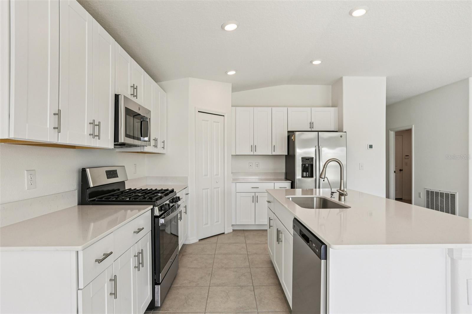 Image 9 of 49 For 10441 Alder Green Drive