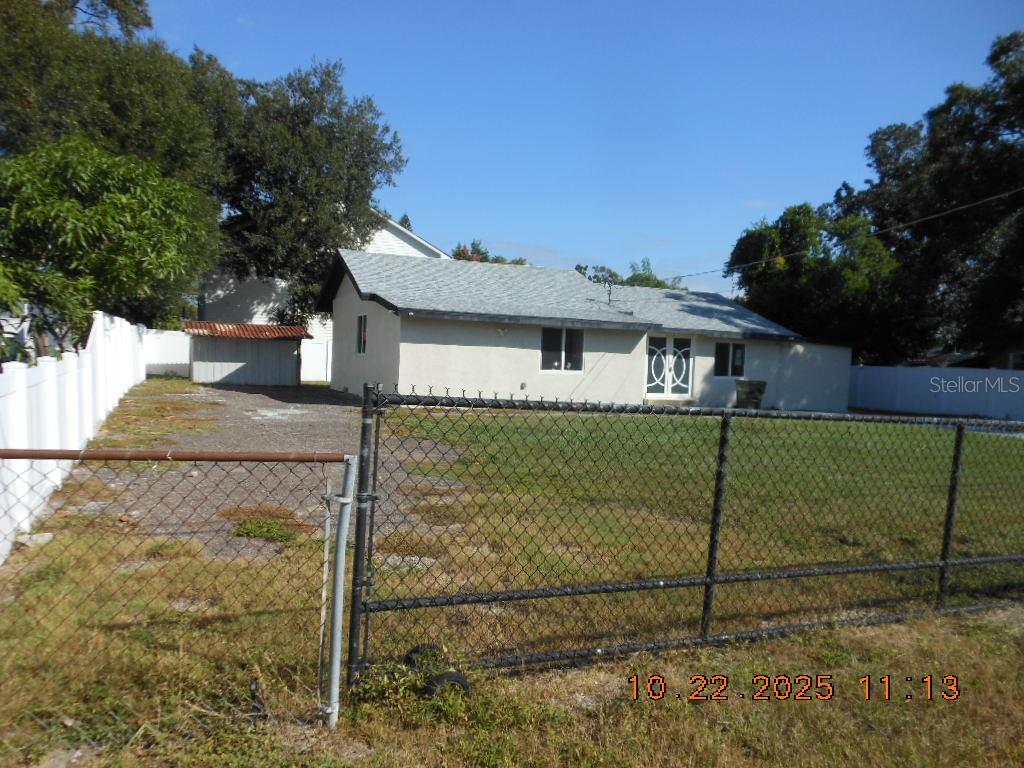 Image 4 of 17 For 2119 Comanche Avenue