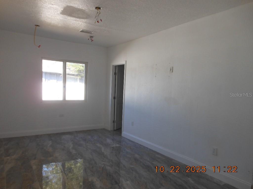 Image 9 of 17 For 2119 Comanche Avenue