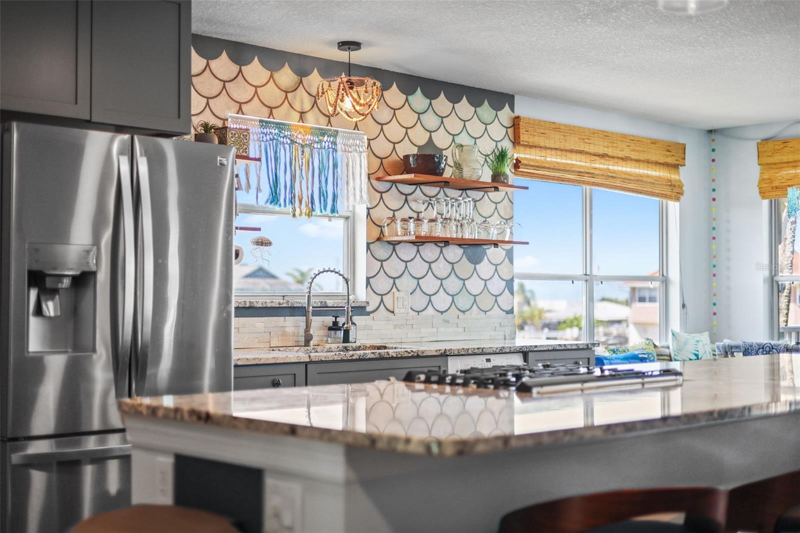 Listing photo id 10 for 4137 Des Prez Court