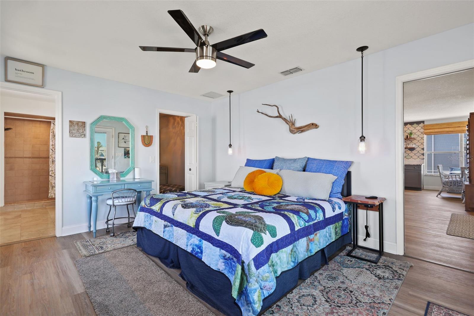 Listing photo id 21 for 4137 Des Prez Court