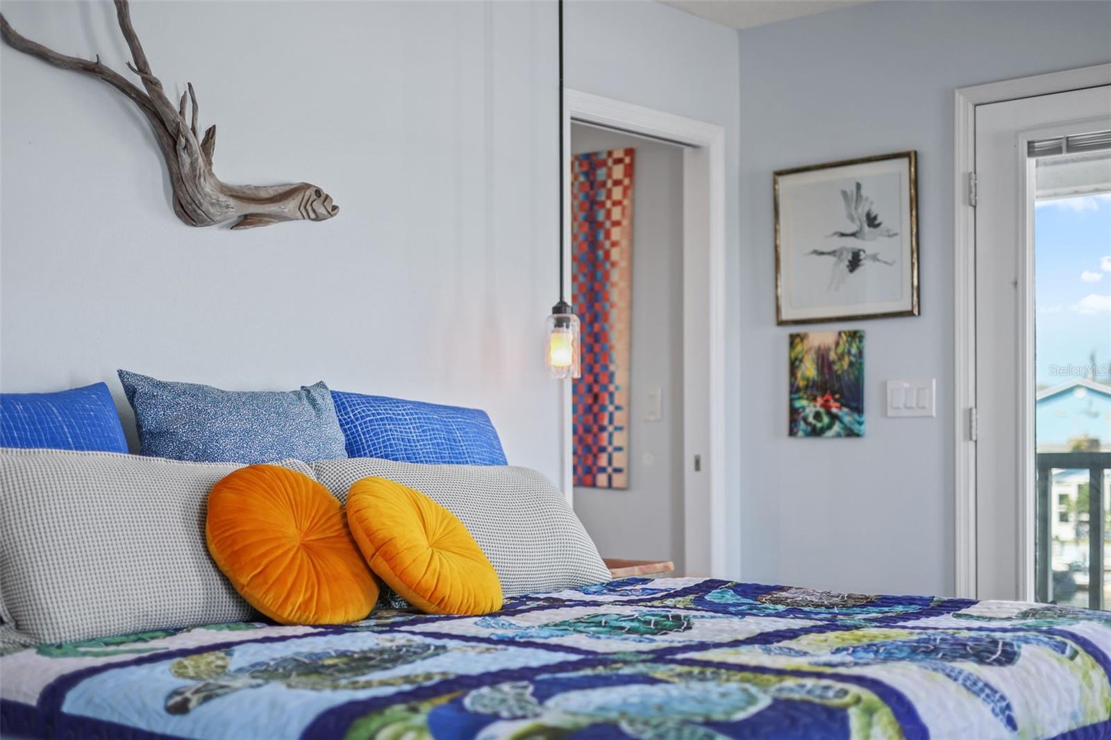 Listing photo id 24 for 4137 Des Prez Court