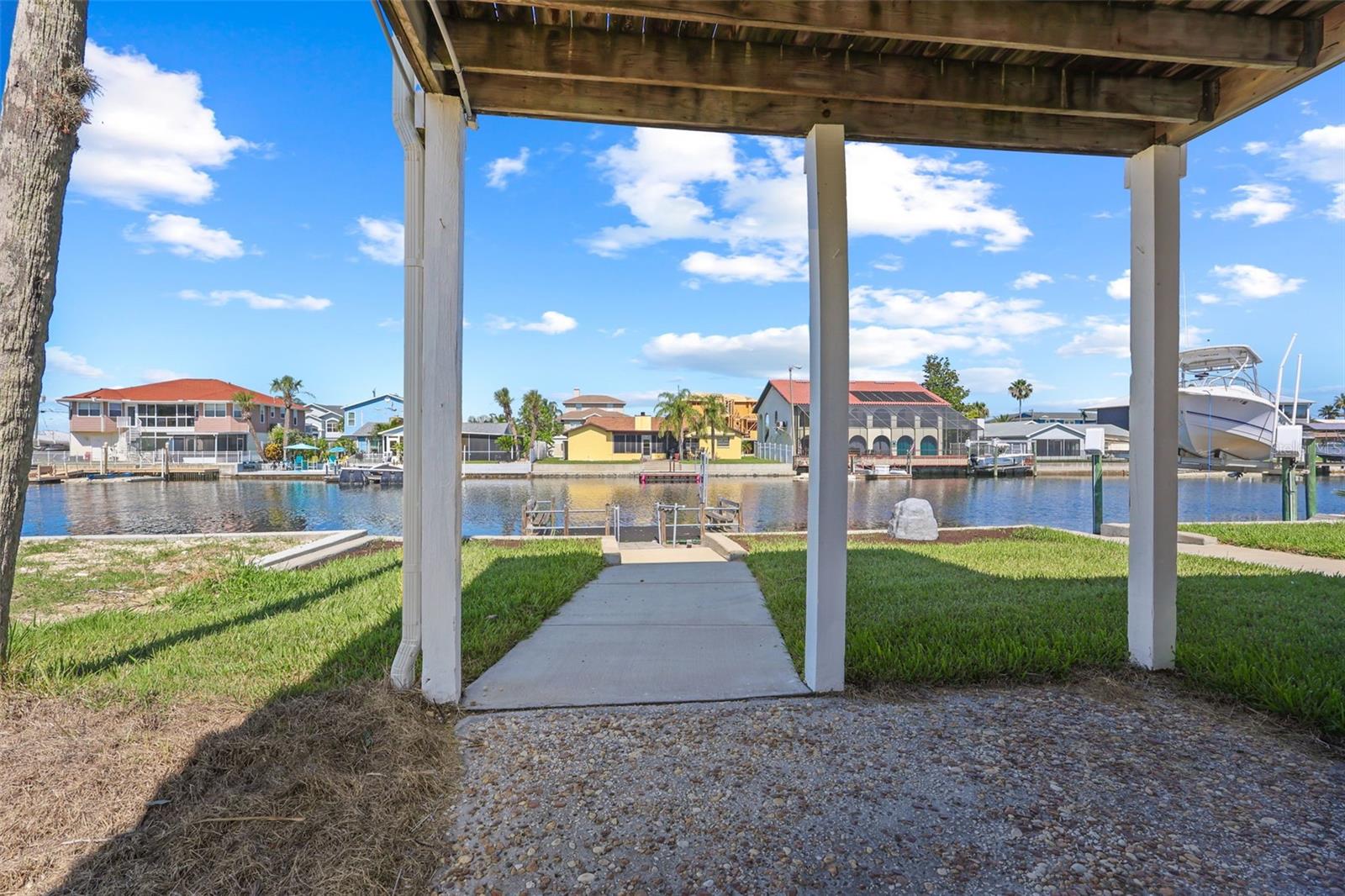 Listing photo id 42 for 4137 Des Prez Court