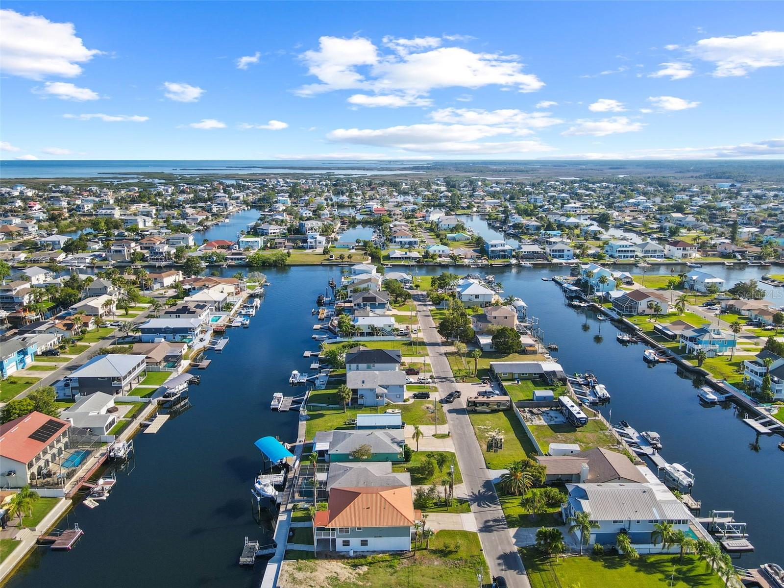 Listing photo id 61 for 4137 Des Prez Court