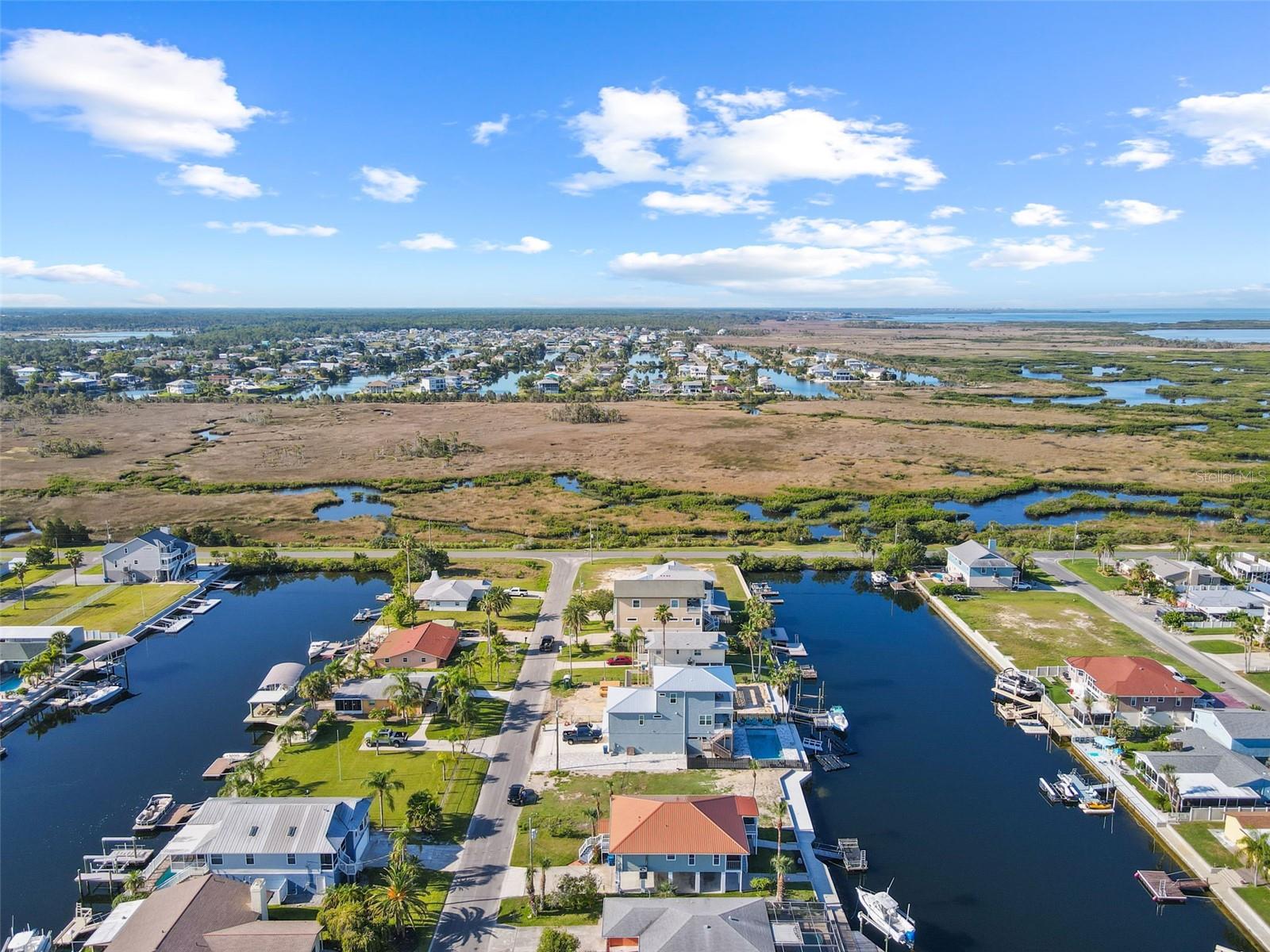 Listing photo id 62 for 4137 Des Prez Court