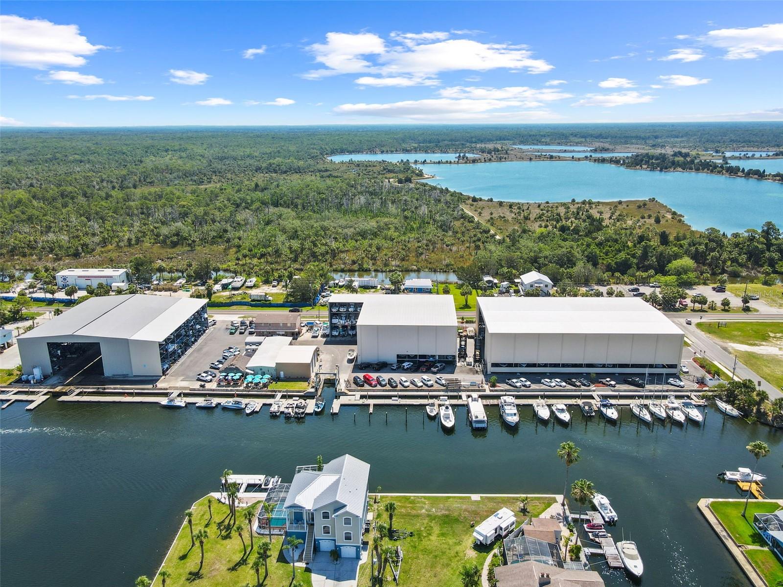 Listing photo id 68 for 4137 Des Prez Court