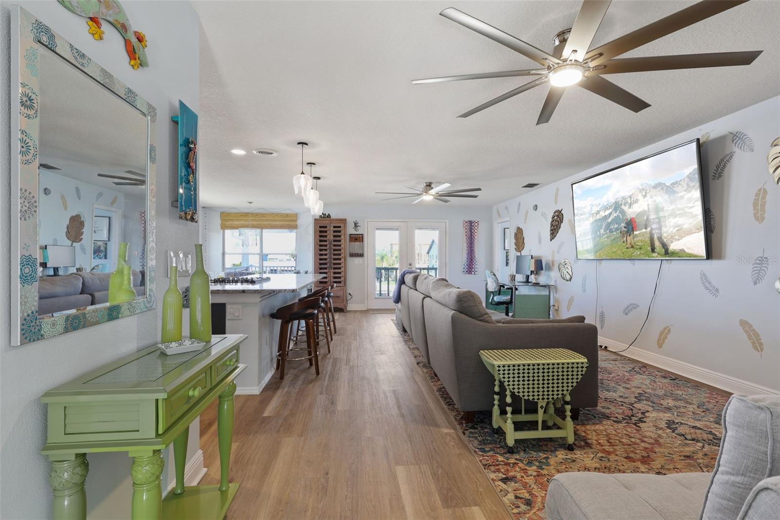 Listing photo id 7 for 4137 Des Prez Court