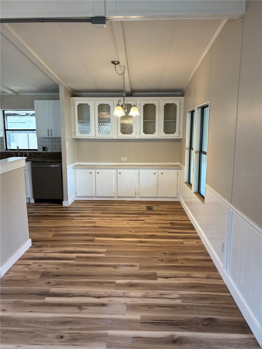 Image 16 of 41 For 9863 Scepter Avenue