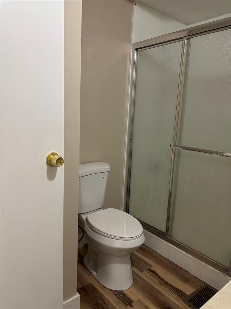 Image 23 of 41 For 9863 Scepter Avenue