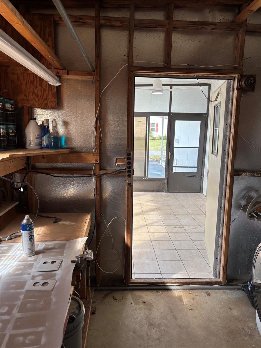 Image 32 of 41 For 9863 Scepter Avenue