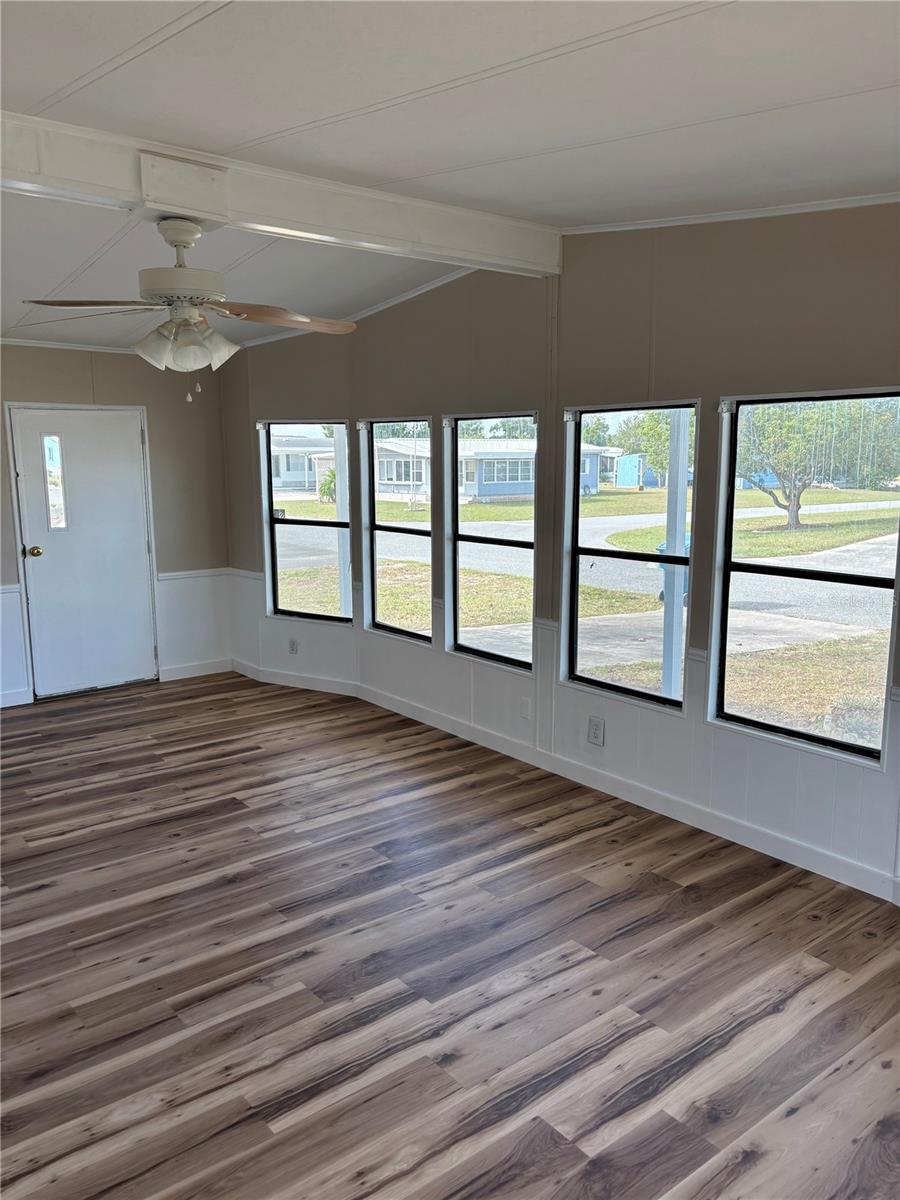 Image 6 of 41 For 9863 Scepter Avenue