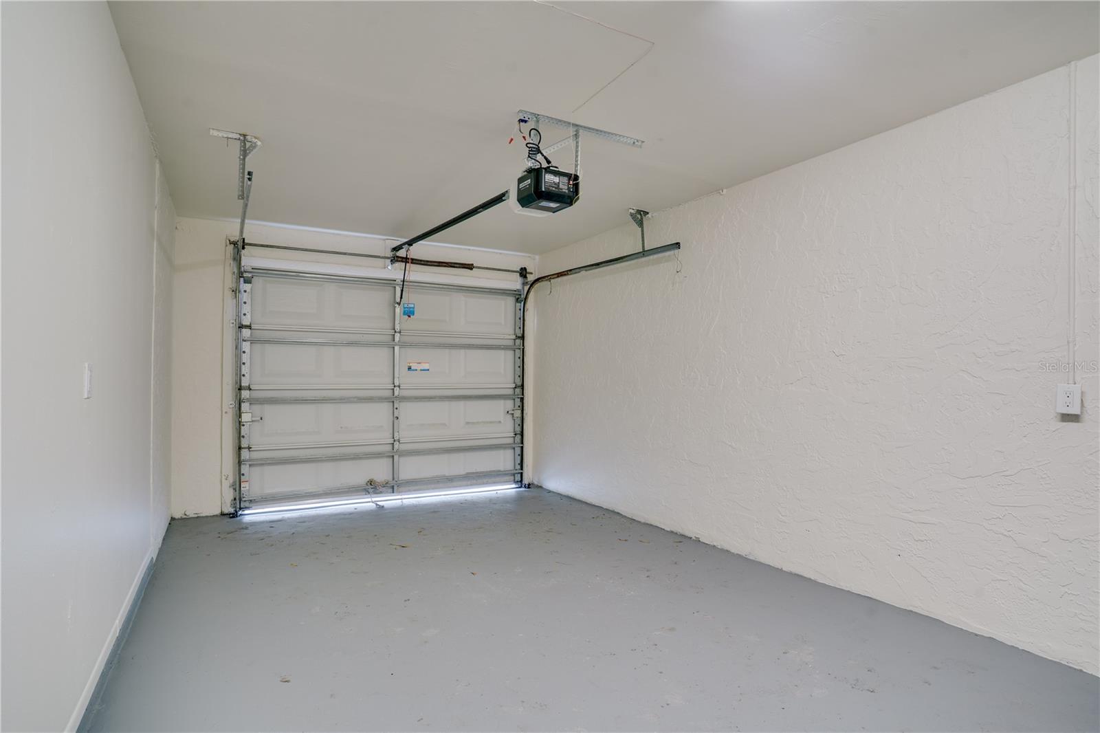 Image 25 of 36 For 5871 99th Terrace N