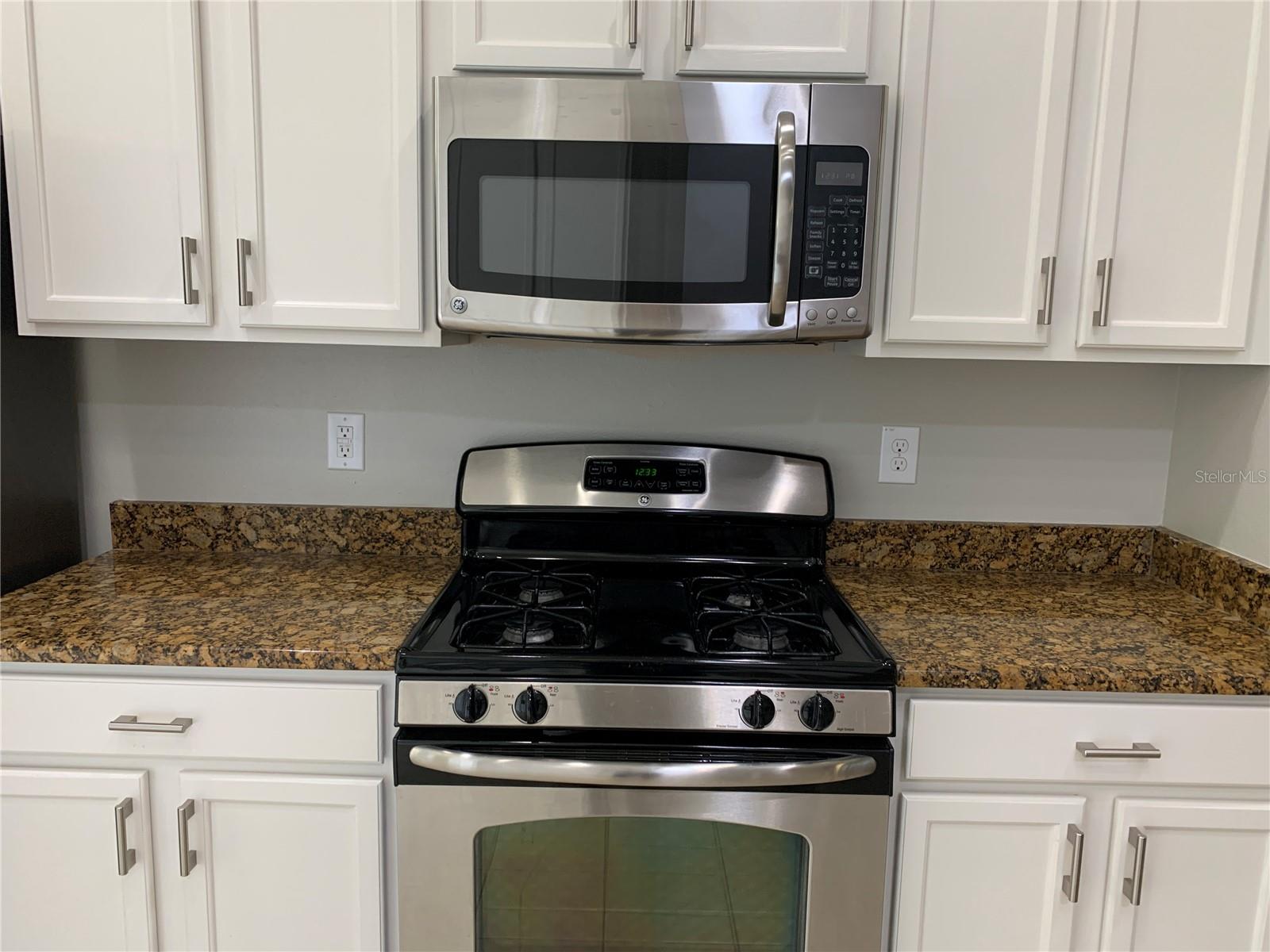 Image 13 of 66 For 10308 Holland Road