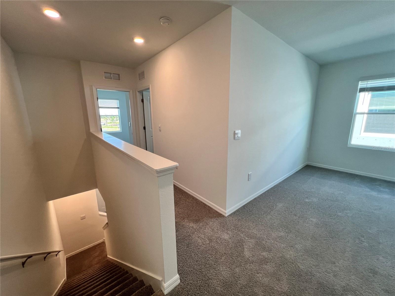 Image 12 of 26 For 571 Mangrove Shade Circle