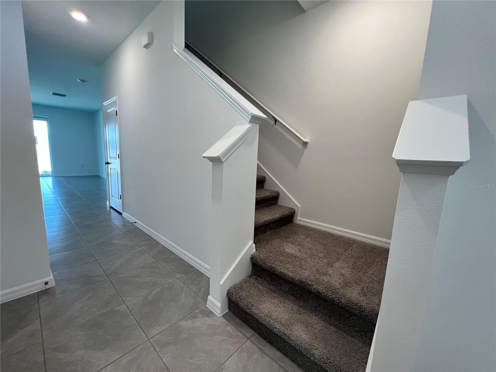 Image 2 of 26 For 571 Mangrove Shade Circle