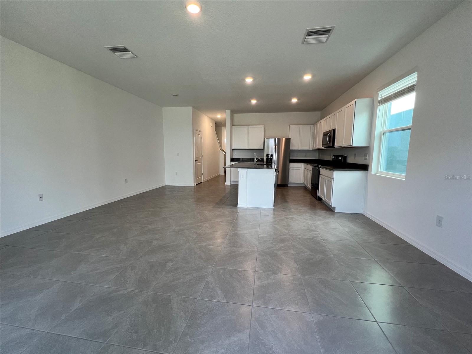 Image 7 of 26 For 571 Mangrove Shade Circle